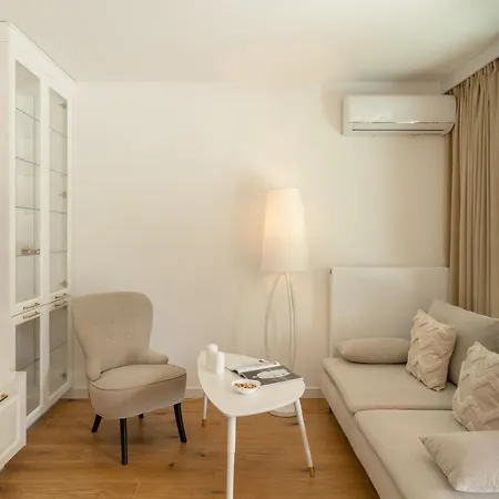 In - * Władysławowo