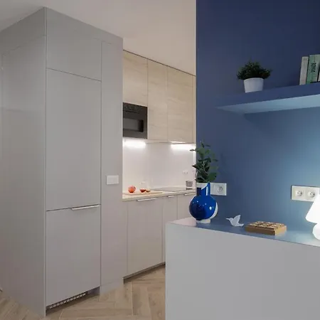 Apartment In - *